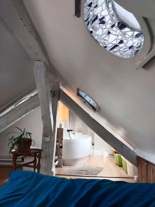 Studio Sous Les Toits Et Mezzanine - 万塞讷 外观 照片